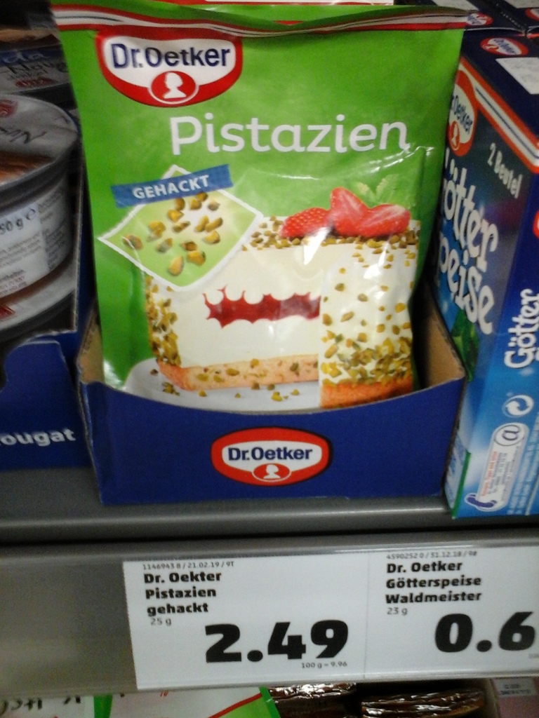 Dr.Oetker chopped pistachio for baking, 2.49 euro for 25 grams